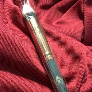 sold Detail Tapered Blender      B